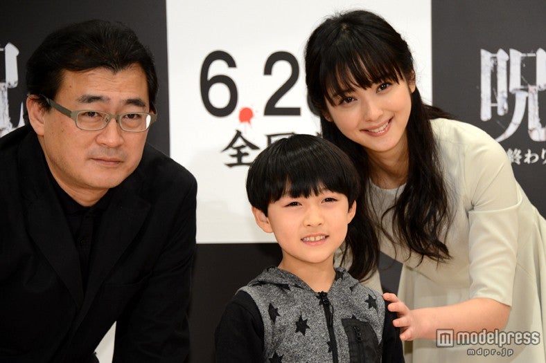 （左より）落合正幸監督、小林颯、佐々木希