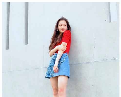 「オオカミくん」世良マリカ、美脚披露「脚長すぎ」とファン絶賛