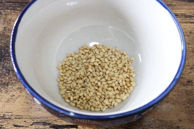 ダイソー　ニチフリ　ごまにんにく　ガーリック