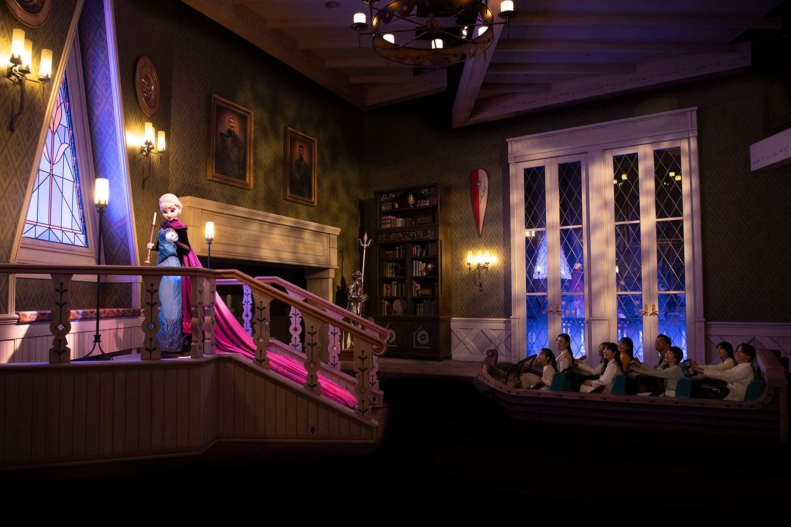 「フローズンキングダム」（C）Disney