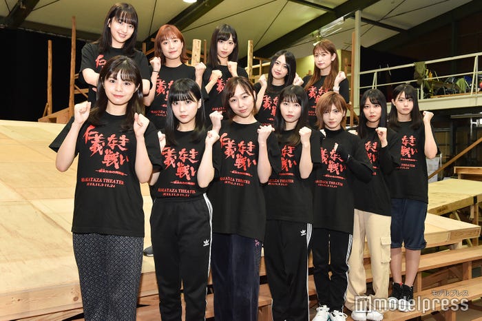 (前列左から)本間日陽、田中美久、須田亜香里、横山由依、岡田奈々、白間美瑠、瀧野由美子(後列左から)田島芽瑠、斉藤真木子、小栗有以、向井地美音、吉田朱里 (C)モデルプレス