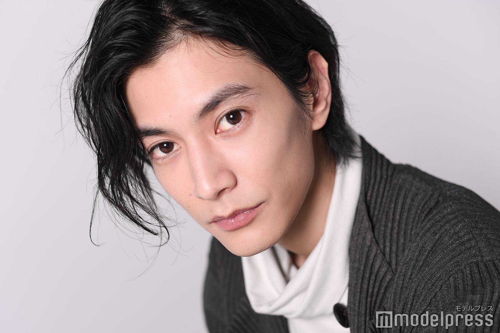 渡邊圭祐、初舞台で新境地へ “強く沁みついている”共演者の言葉とは＜「彼女を笑う人がいても」インタビュー＞