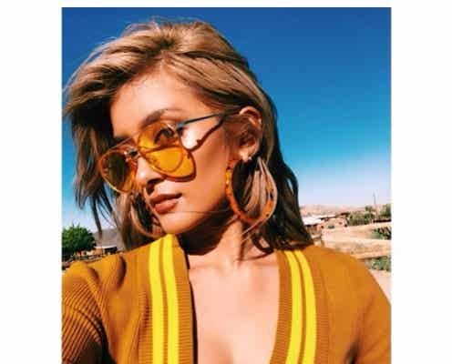 ローラ、美谷間見せつけSEXYショット披露