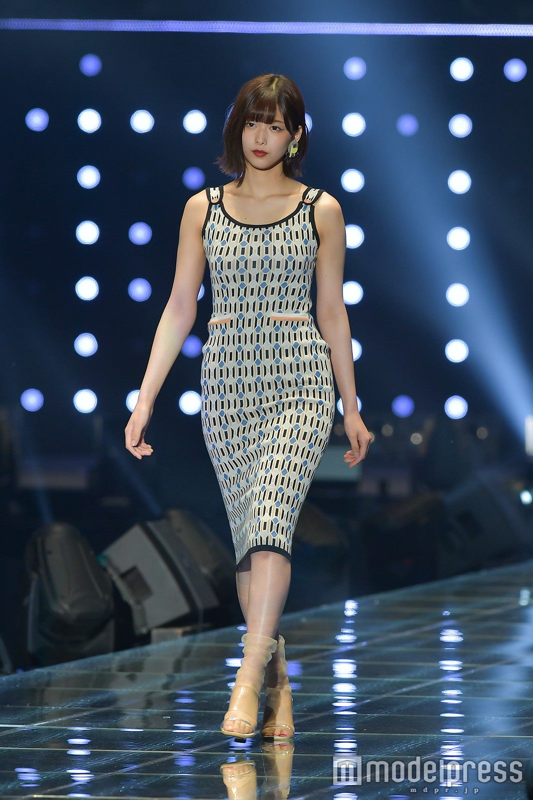 渡邉理佐（C）モデルプレス