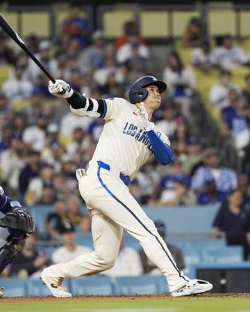 大谷翔平 第2子誕生後の初打席 初球を打ち上げて凡退