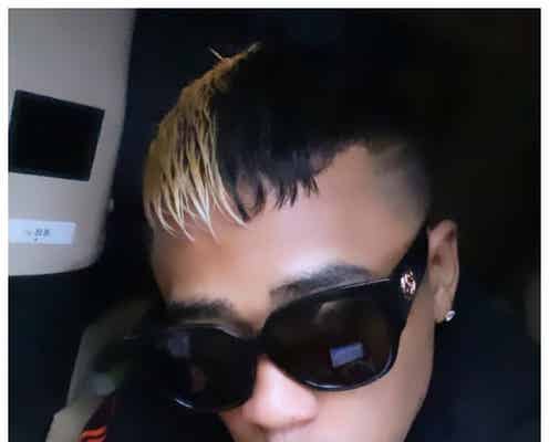 三代目JSB ELLY、金×黒のツートンヘアにイメチェン 「似合ってる」と絶賛の声
