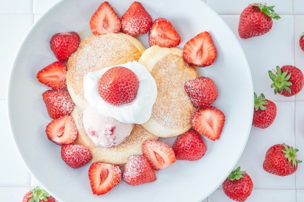 奇跡のパンケーキ ・あまおうがいっぱい税込1,760円／画像提供：フレーバーワークス