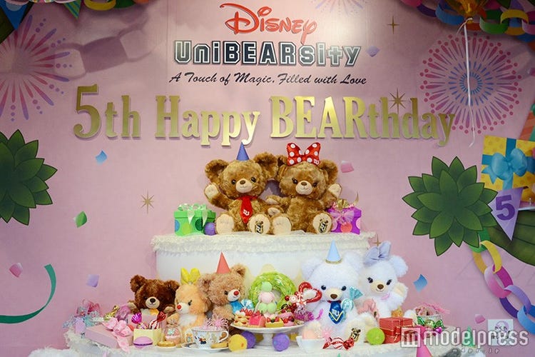 ディズニー ユニベアシティ5周年お祝いスポットを一足お先に体験 巨大 歴代のユニベアがお出迎え モデルプレス ディズニー ユニベアシティ5周年お祝いスポットを一足お先に体験 巨大 歴代のユニベアがお出迎え モデルプレス