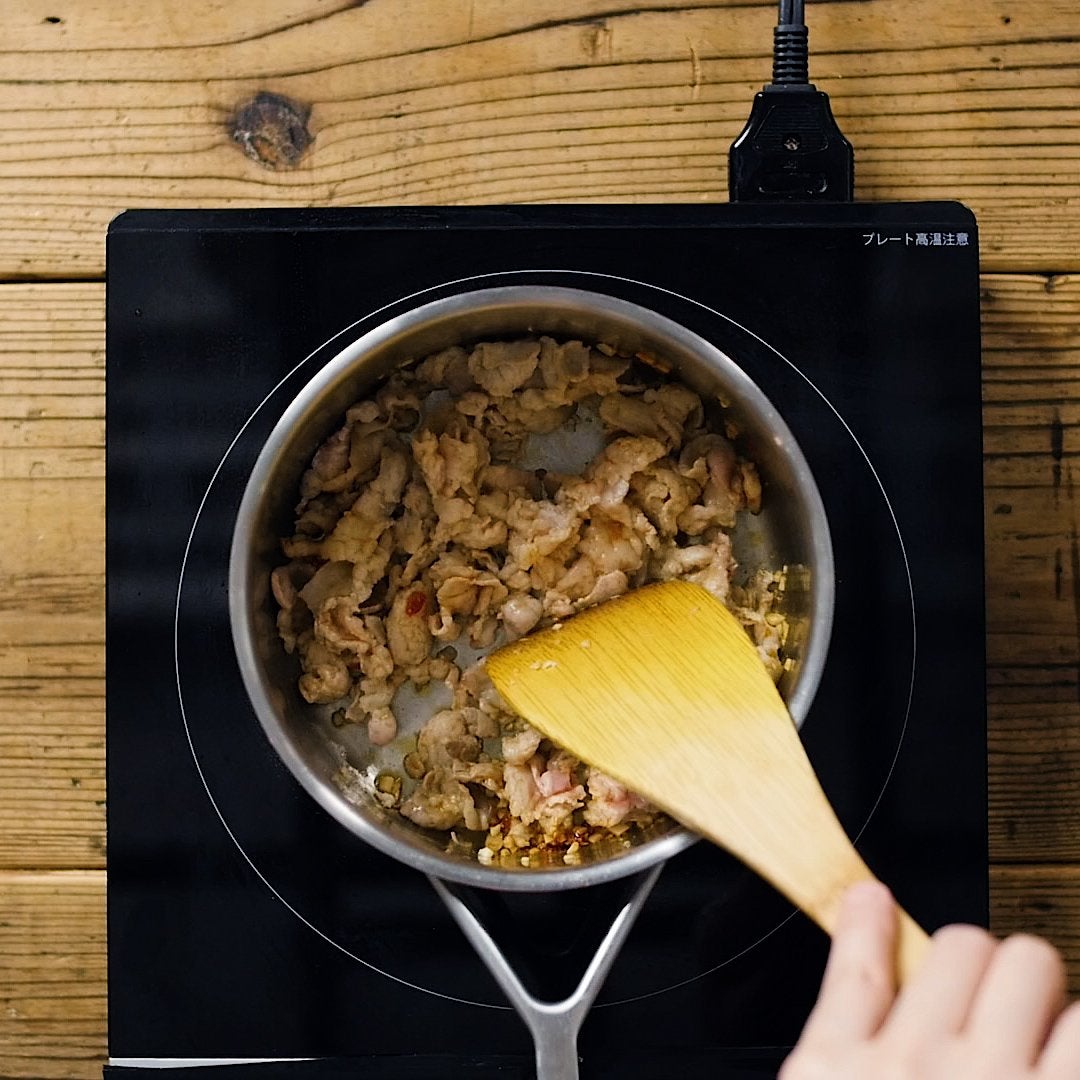 余ったそうめんで ピリ辛ねぎ豚つけ麺風 モデルプレス