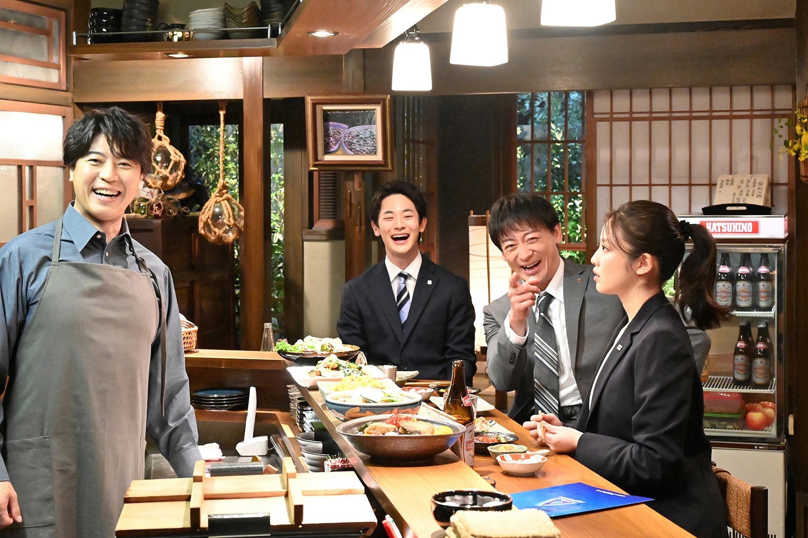 上川隆也、小林虎之介、山本耕史、今田美桜「花咲舞のまかない飯」第3話より（C）日本テレビ