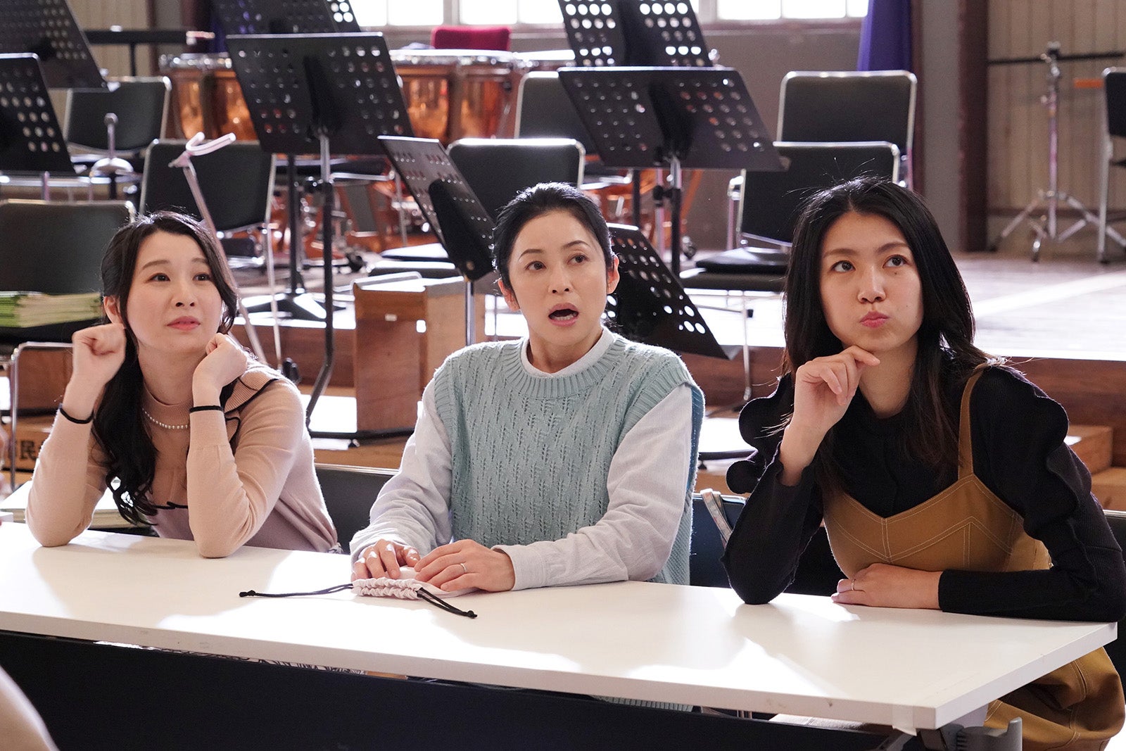 （左から）行平あい佳、濱田マリ、瀧内公美／「リバーサルオーケストラ」第9話より（C）日本テレビ