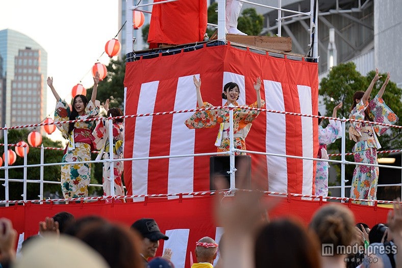 爽やか浴衣姿で魅了（C）AKS