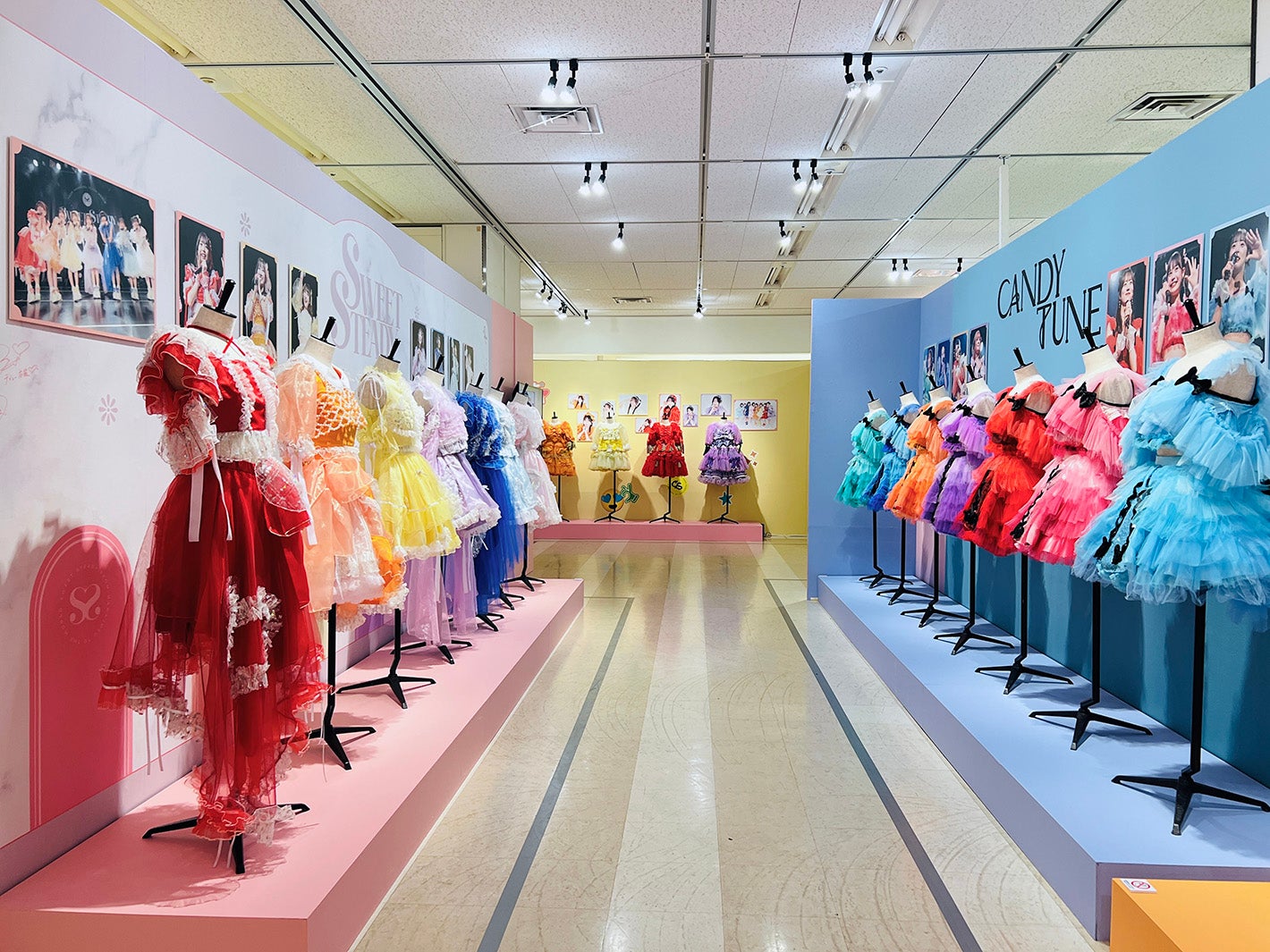 「～KAWAII LAB.衣装展～ KAWAII CLOSET in 大丸東京店」の様子（提供写真）