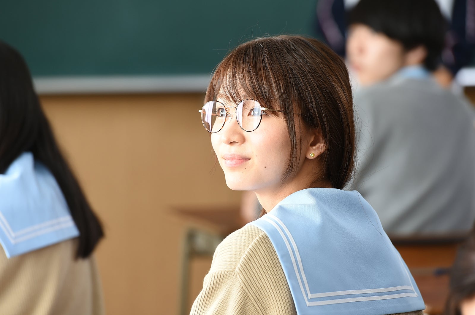 岡崎紗絵／劇中カット（C）2017「ReLIFE」製作委員会