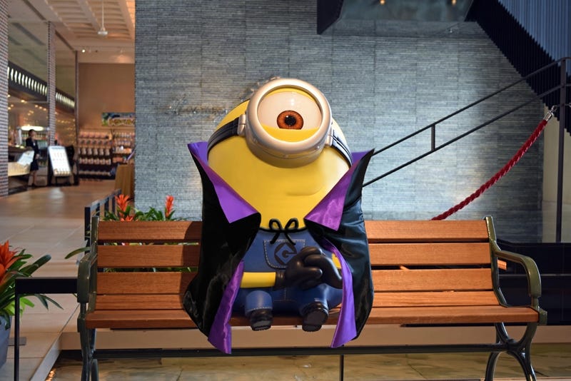 USJオフィシャルホテル、ミニオンロビー装飾&ミニオンルームがハロウィーンバージョンに衣替え