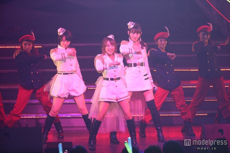 「キリギリス人」／（C）AKS