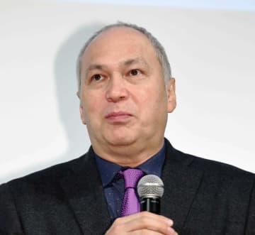 宮本亞門 モーリー・ロバートソンさん20年来のパートナー女優と追悼「2人で語り尽くしました、どれほど人生は過酷で、でも美しく…」