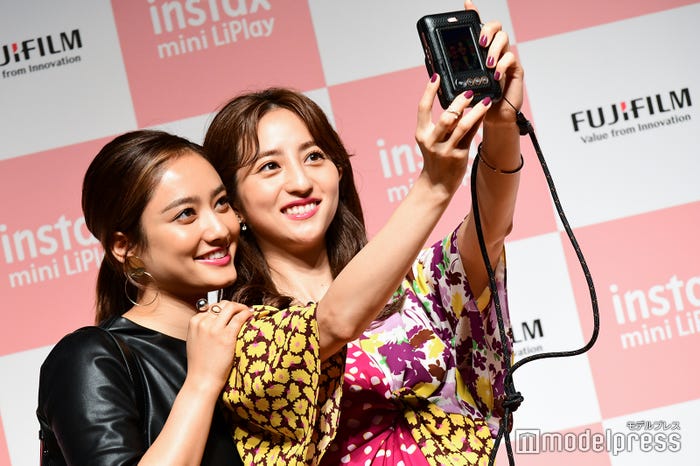 谷まりあ、堀田茜 (C)モデルプレス