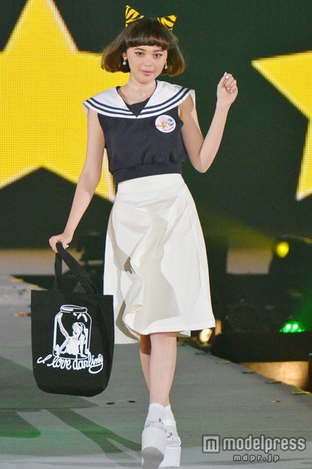 旬な着こなしのマリンコーデ