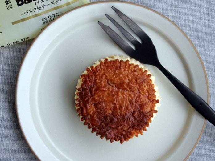 口どけがなめらかなので、濃厚だけど重くない味に