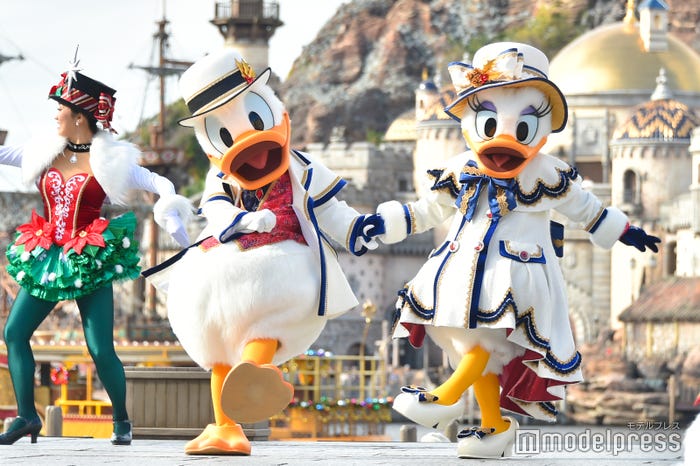 ビッグバンドビートを彷彿とさせるディズニー クリスマスtds新ハーバーレビューショー初お披露目 イッツ クリスマスタイム モデルプレス ビッグバンドビートを彷彿とさせるディズニー クリスマスtds新ハーバーレビューショー初お披露目 イッツ クリスマスタイム モデルプレス