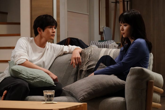 松下洸平、松岡茉優「最高の教師 1年後、私は生徒に■された」最終話より(C)日本テレビ