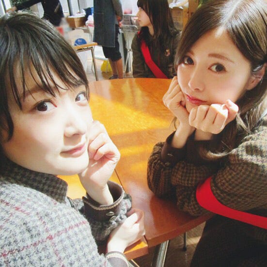 卒業直前の生駒里奈と白石麻衣の貴重な2ショット(撮影/秋元真夏)(提供写真)
