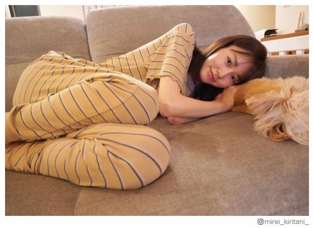 桐谷美玲、自宅でくつろぐ姿に反響「すっぴん？」「素敵な家」