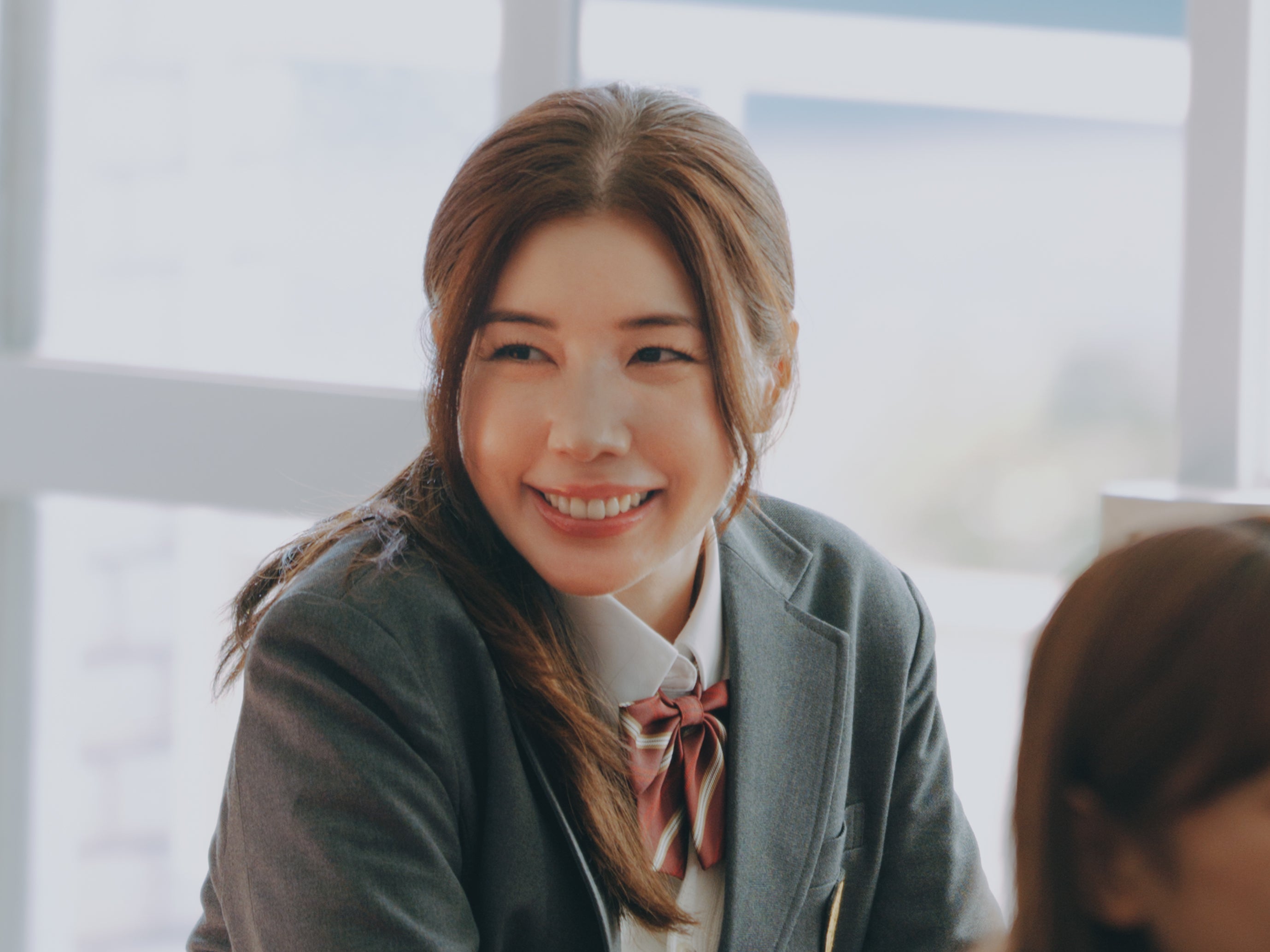 仲里依紗（C）仲間りょう／集英社 　（C）2026 映画「⾼校⽣家族」製作委員会