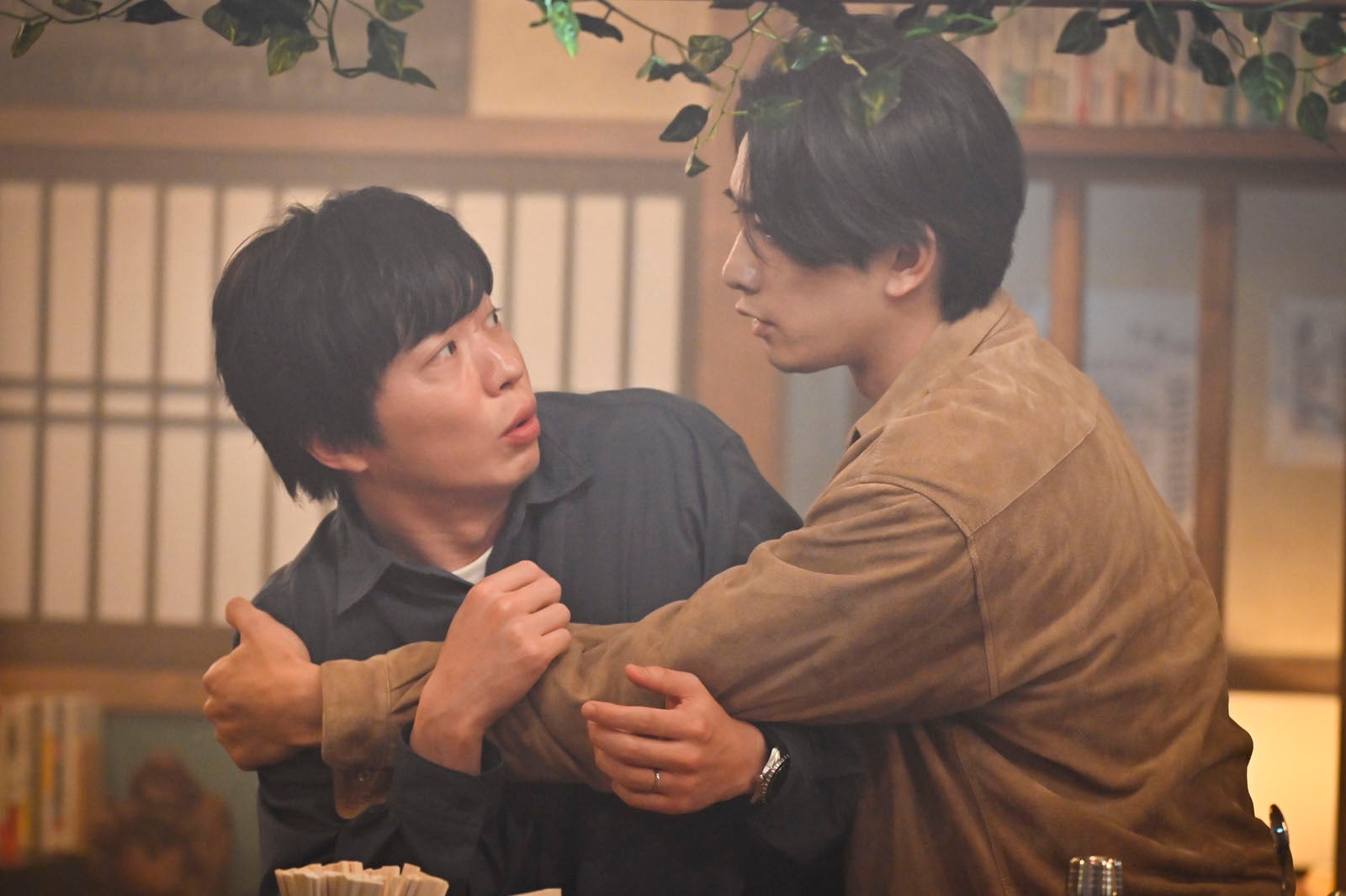 （左から）田中圭、町田啓太（C）テレビ朝日