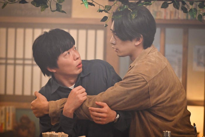 (左から)田中圭、町田啓太(C)テレビ朝日