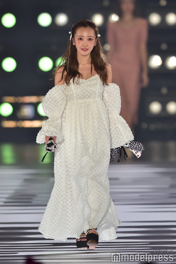 板野友美(C)モデルプレス