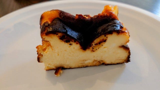 日本で食べられるのは大阪だけ？ハワイで人気の「幸運のチーズケーキ」