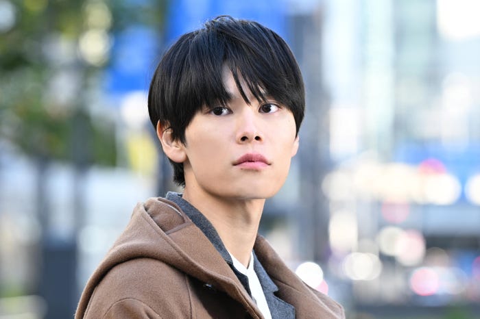 萩原利久「めぐる未来」第1話より(C)読売テレビ