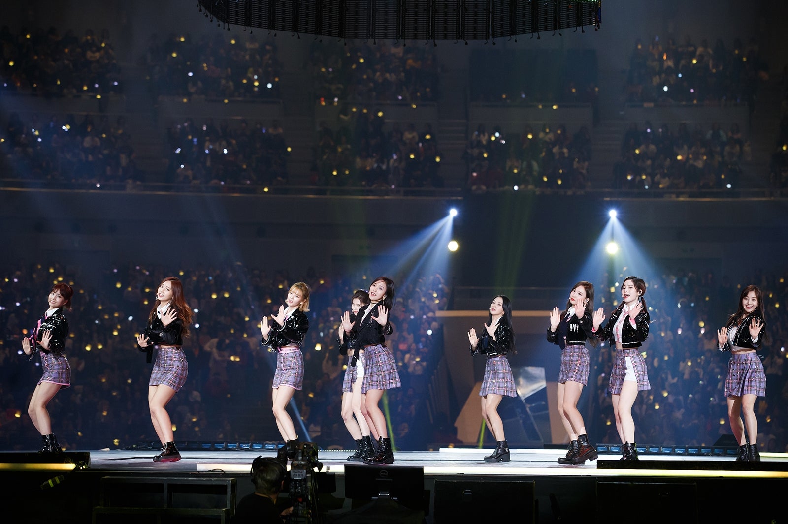 TWICE（C）CJ E&M Corporation, all rights reserved