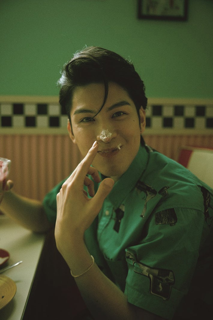 長谷川慎1st写真集「CHARACTER」より／撮影：荒木勇人