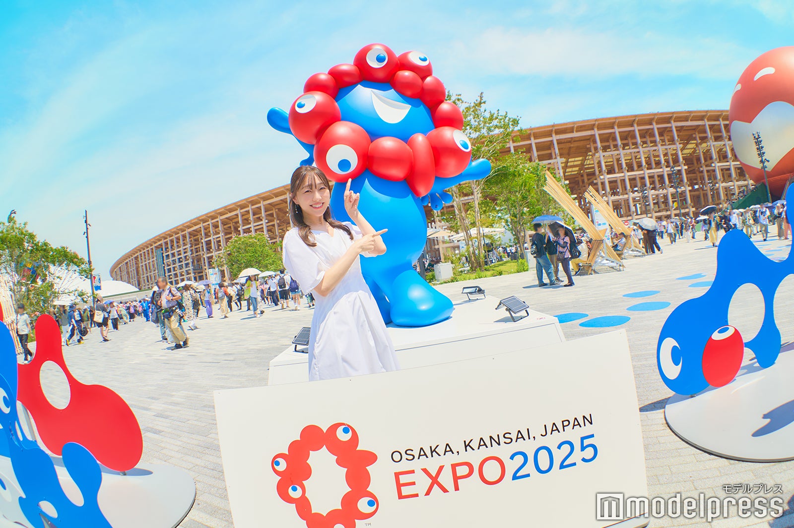 「ミャクミャク」がお出迎え！/ミャクミャクモニュメント「ワクワク」（ポップアップステージ西の前）（C）モデルプレス