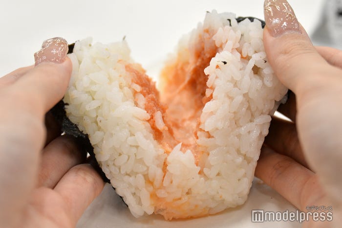 大きなおむすび 明太子と鮭マヨネーズ(C)モデルプレス