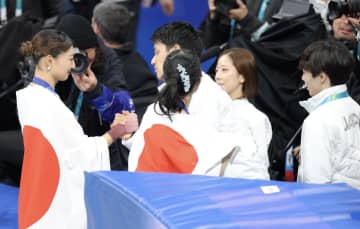 坂本花織 涙腺が崩壊したりくりゅうからの言葉「本当に頑張ったよって自分を褒めてあげて」→三浦に抱きしめられ「涙が止まらなく」めざましどようび生出演