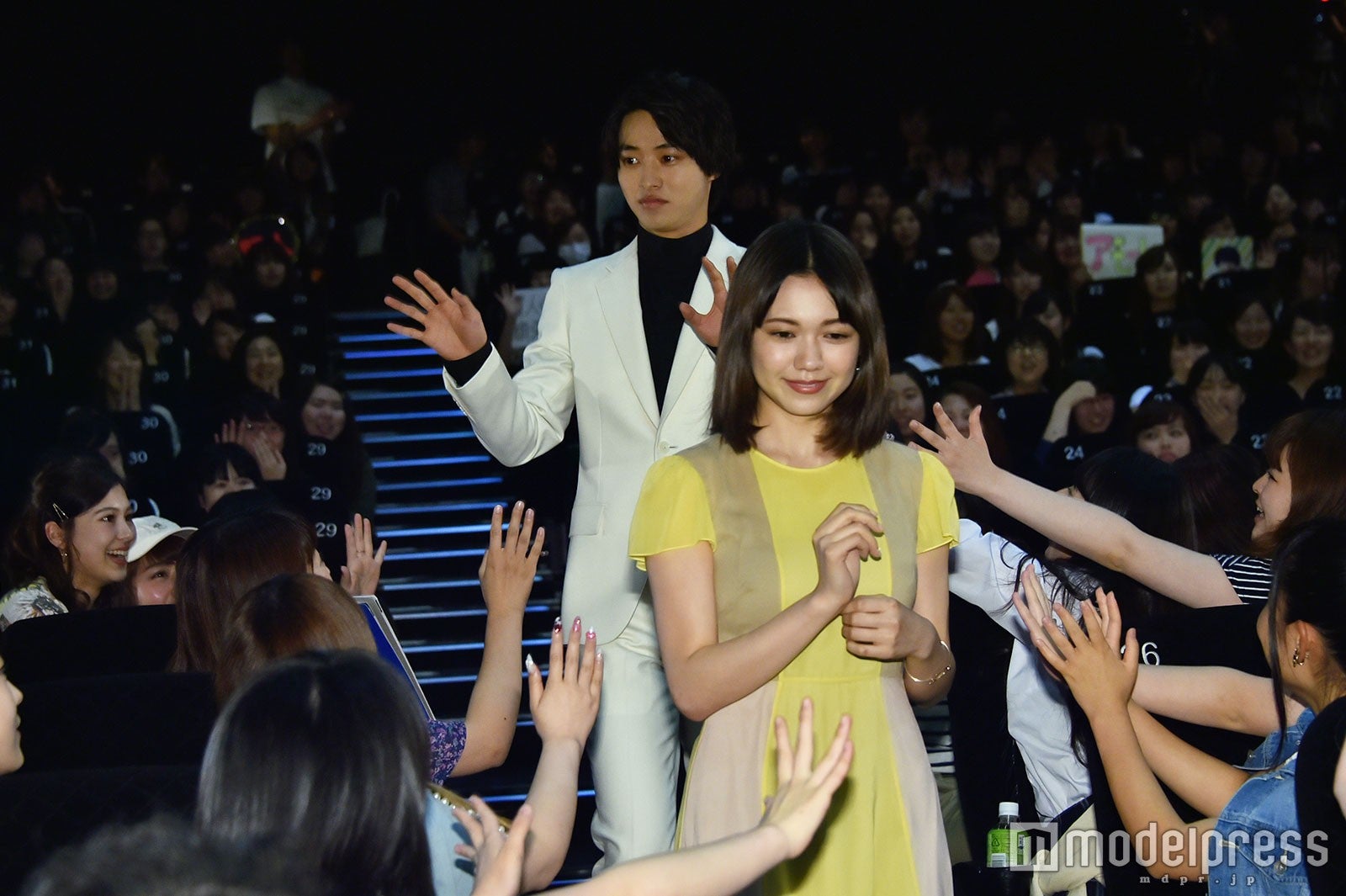 山崎賢人、二階堂ふみ（C）モデルプレス