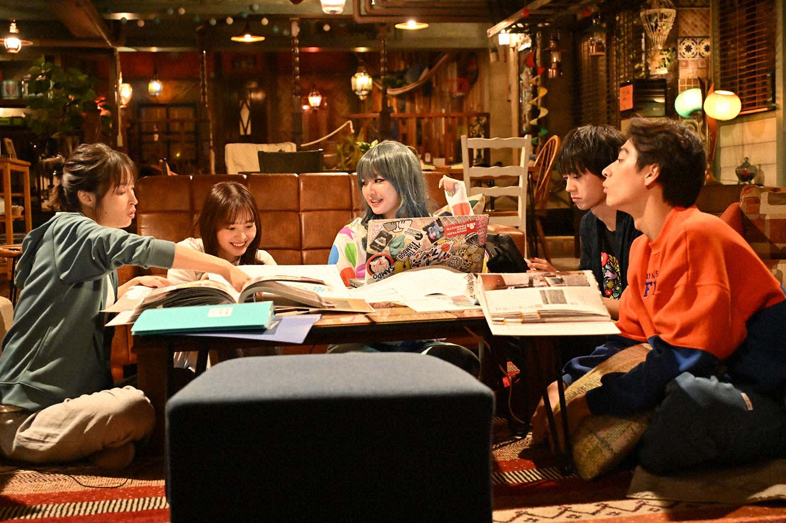 広瀬アリス、飯沼愛、箭内夢菜、水沢林太郎、濱尾ノリタカ「マイ・セカンド・アオハル」第5話より（C）TBS