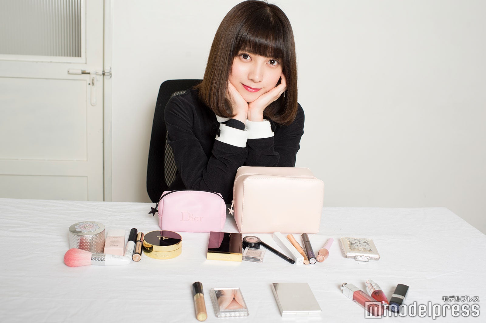 桃月なしこが私物メイクポーチを公開！ （C）モデルプレス