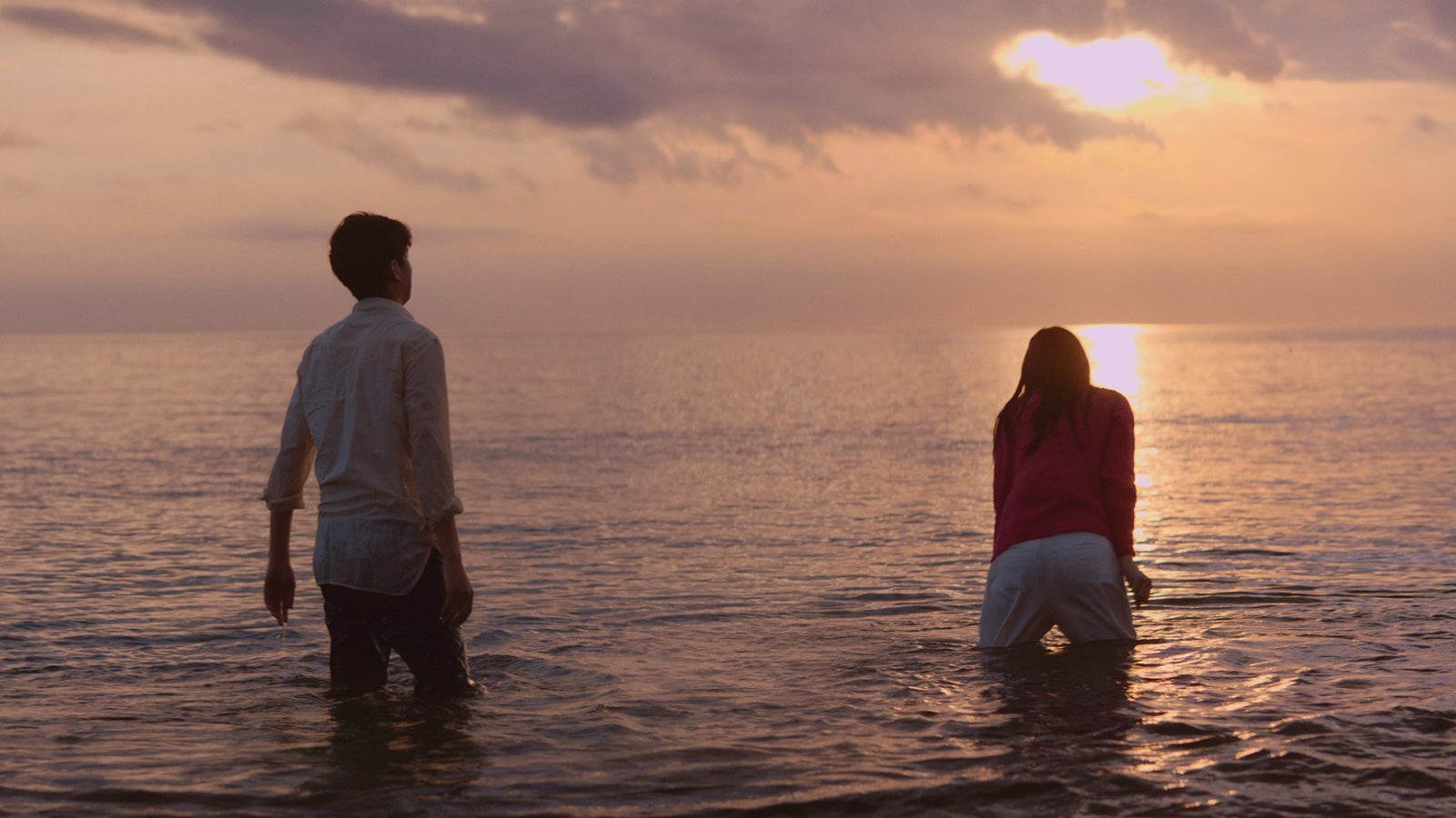 細田善彦、井桁弘恵／新CMより（提供写真）