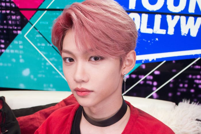 Bts Nct ラインストーンメイク がメンズにも流行中 男女の垣根超えたキラキラメイクに注目 モデルプレス Bts Nct ラインストーンメイク がメンズにも流行中 男女の垣根超えたキラキラメイクに注目 モデルプレス