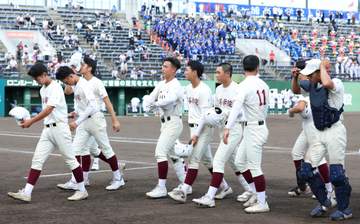 四谷学院 霞ヶ浦に1年生15人が大健闘 本村監督は感謝「1年生相手に出してくれて」