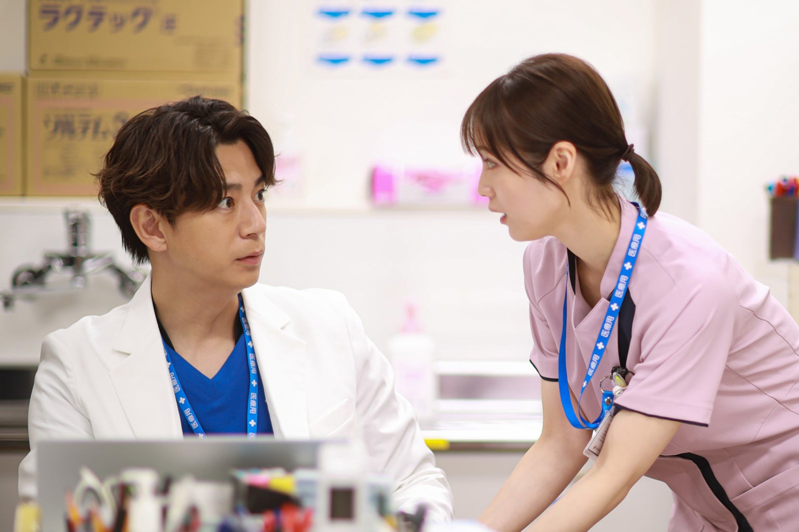 三浦翔平、中村ゆりか「天久鷹央の推理カルテ」第3話（C）テレビ朝日