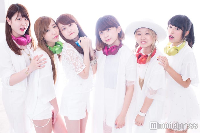 Little Glee Monster(左から)かれん、MAYU、芹奈、manaka、麻珠、アサヒ(C)モデルプレス