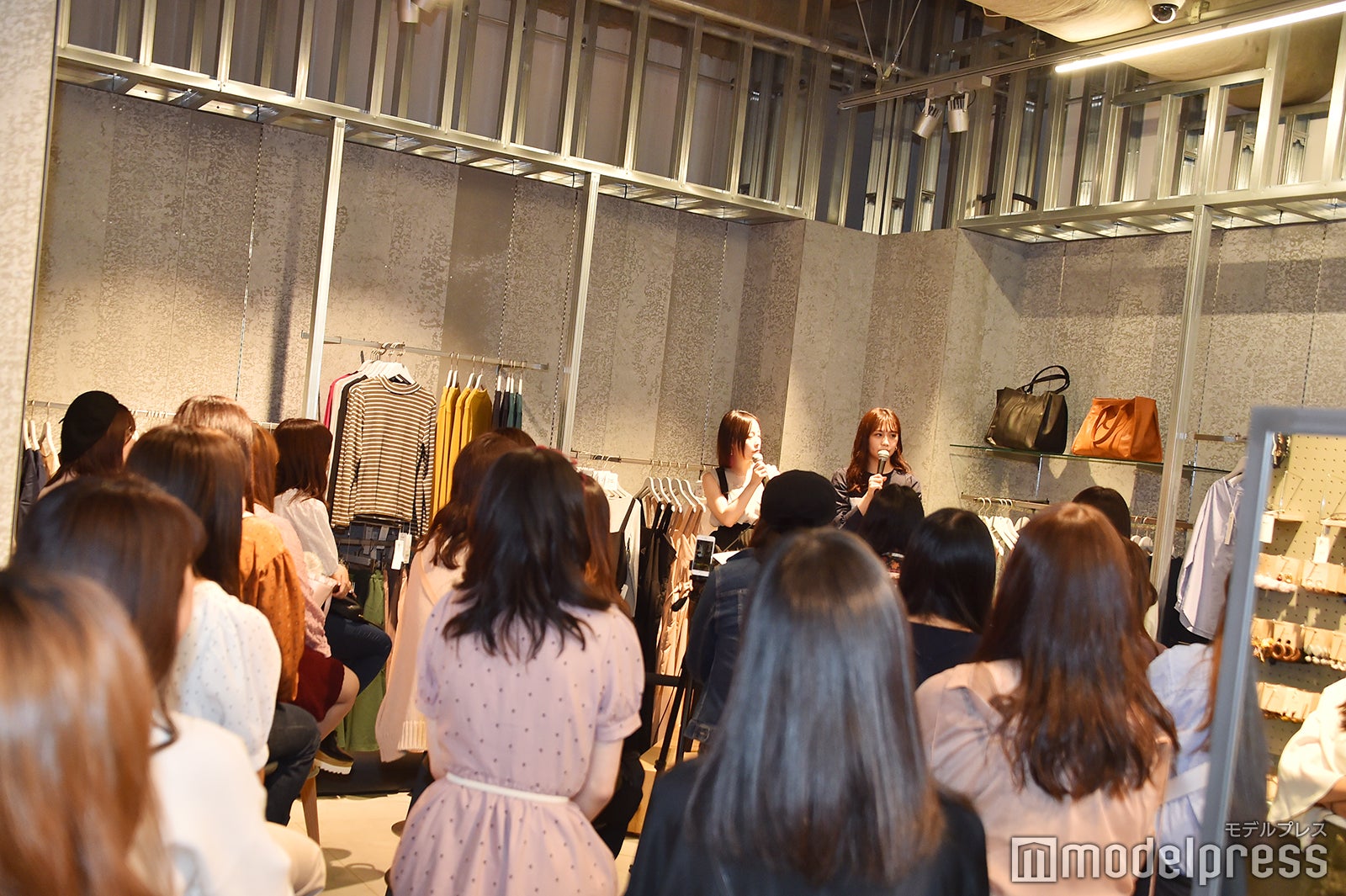 小嶋真子スペシャルトークショーの様子 （C）モデルプレス