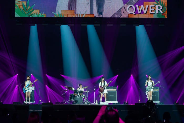 QWER「KCON JAPAN 2025」(C)CJ ENM Co., Ltd, All Rights Reserved