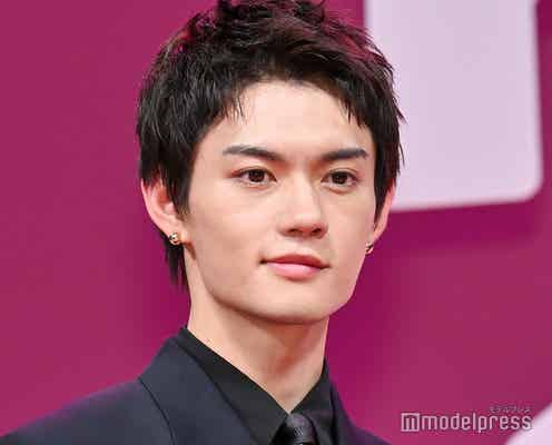 佐野勇斗、毎年恒例“佐野アワード2024”発表 変顔2ショットにも注目集まる「お母さんかな?」「どれもパワーワード」